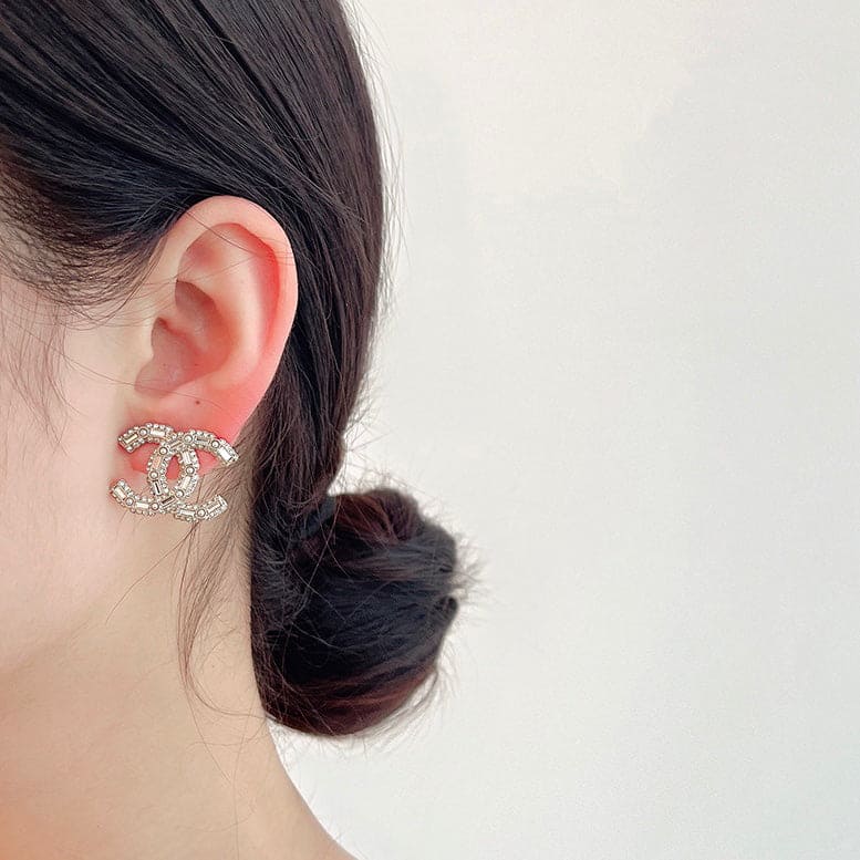 18K  Chanel Push Back Earrings