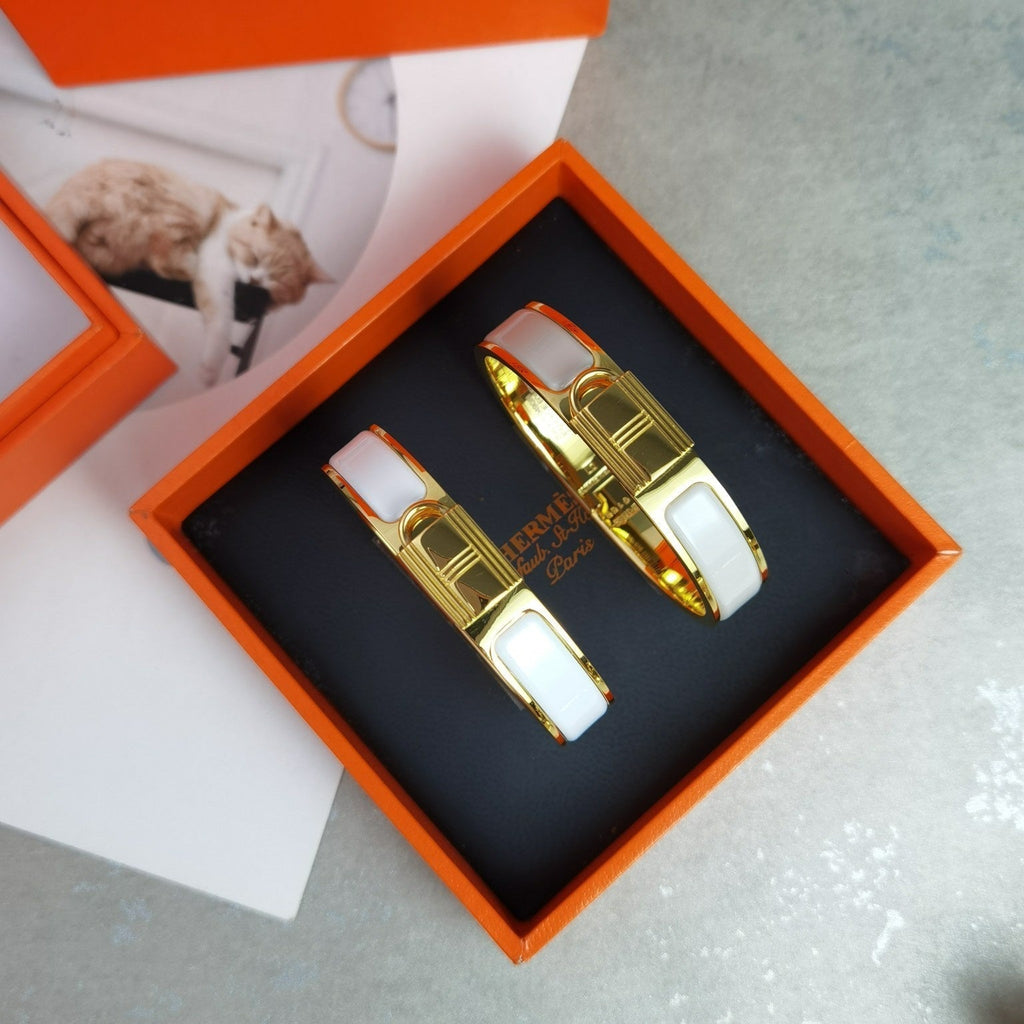 18K Clic Cadenas Light Brown Hermes Bracelet