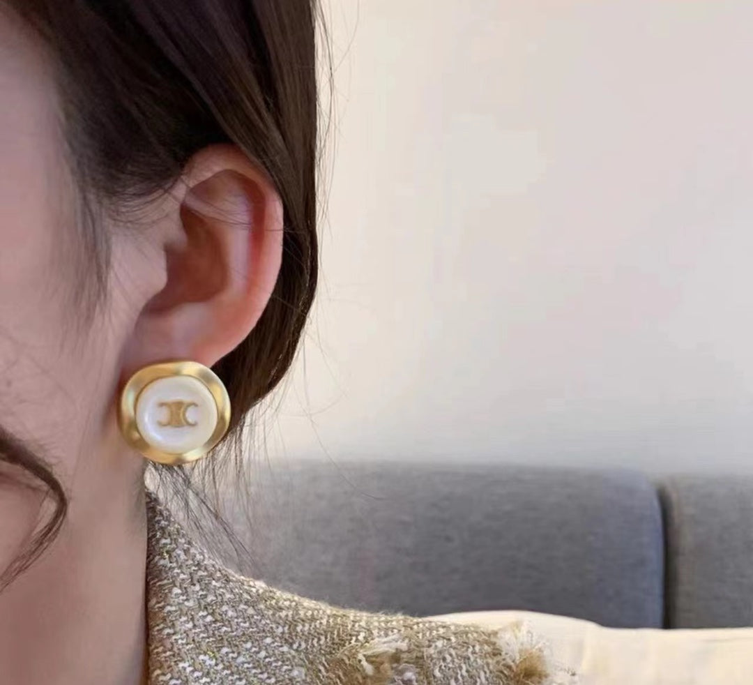 18K Celine Pearl Earrings